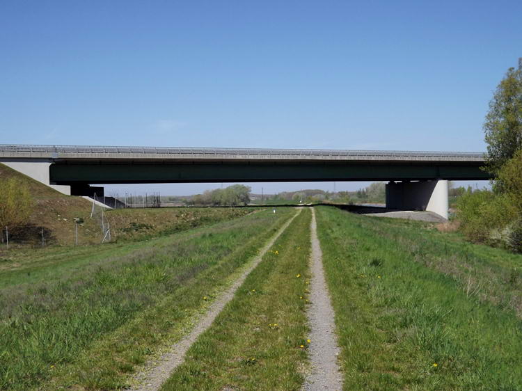 Az autópálya Sió felett átívelő hídja