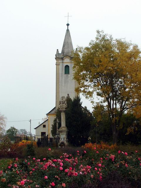 The small catholic church of Bögöt