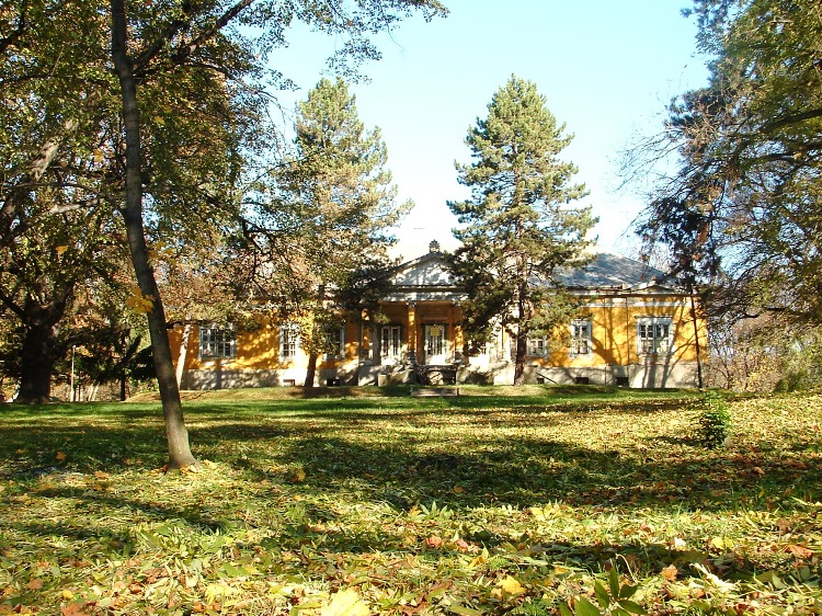 We can catch a glimpse of Serényi mansion through the gate of its park