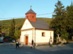 Pilisszentlászló - Kis kápolna áll a falu főterén