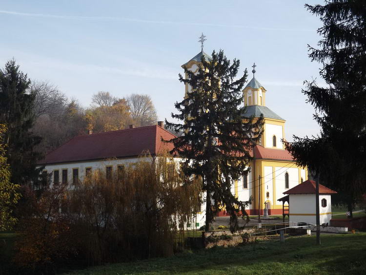 Grábóc határában áll a szerb ortodox kolostor és templom épületegyüttese