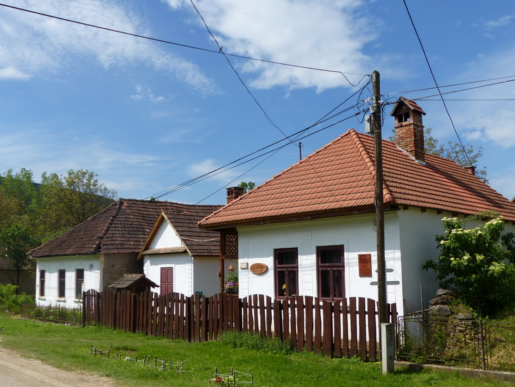 Felújított házak Bódvarákón