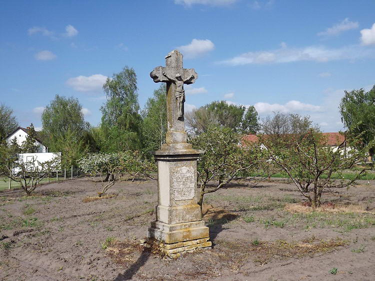 Útszéli kőkereszt Bordány határában