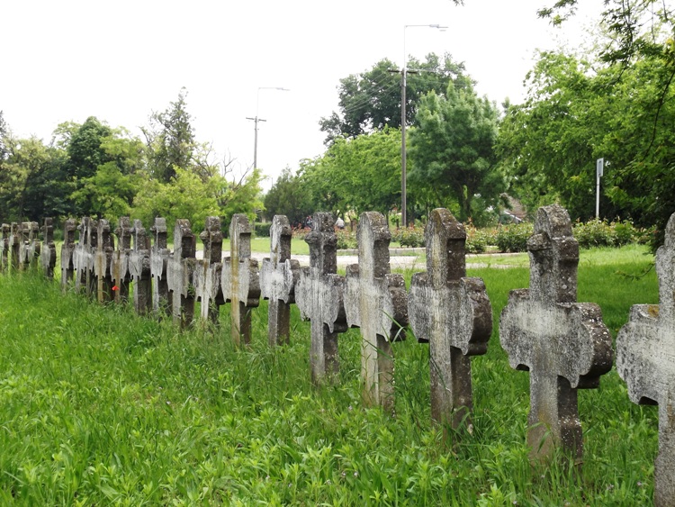Az öreg temető sírkeresztjei Mindszenten