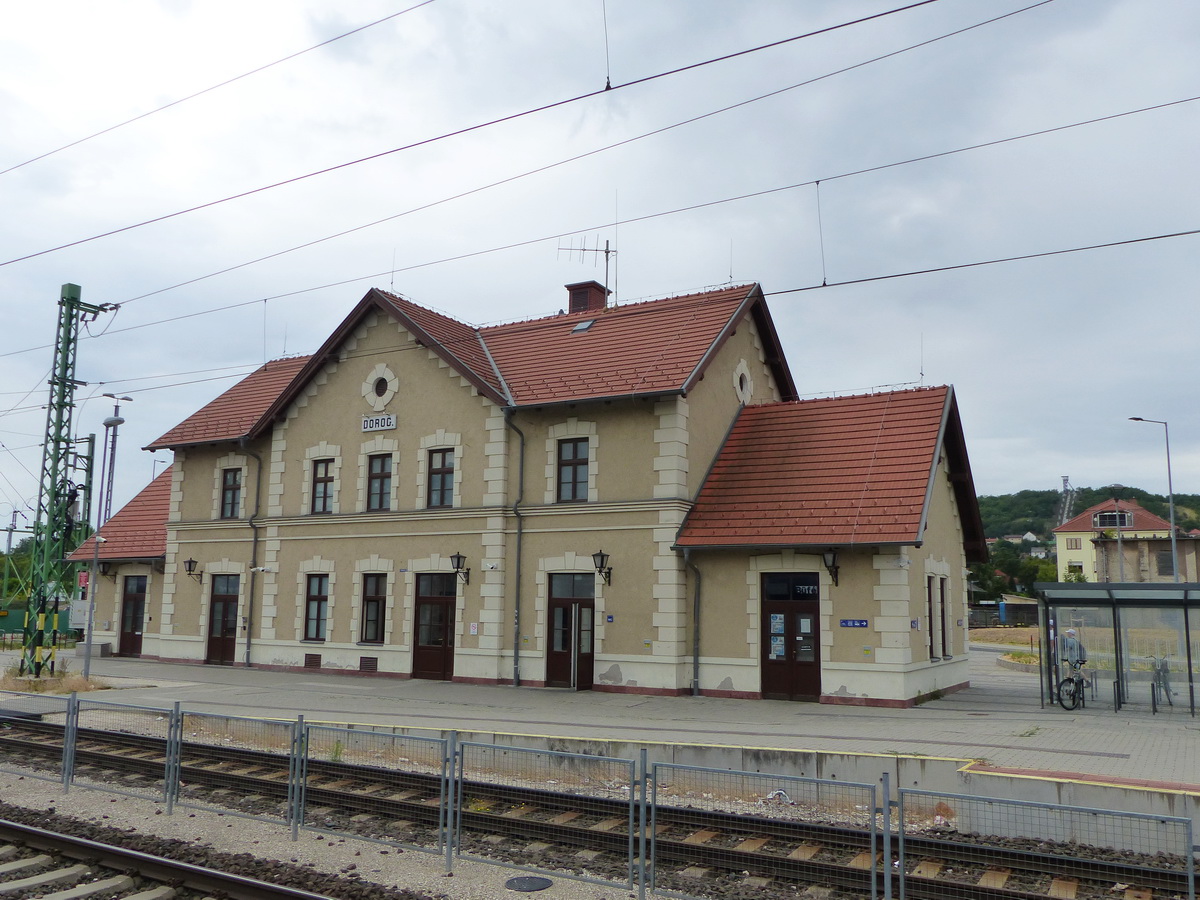 A dorogi vasútállomás kora reggel