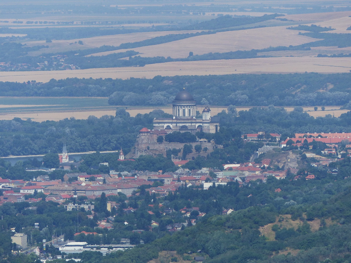Az Esztergomi Bazilika a fényképezőgép legnagyobb zoomjával nézve