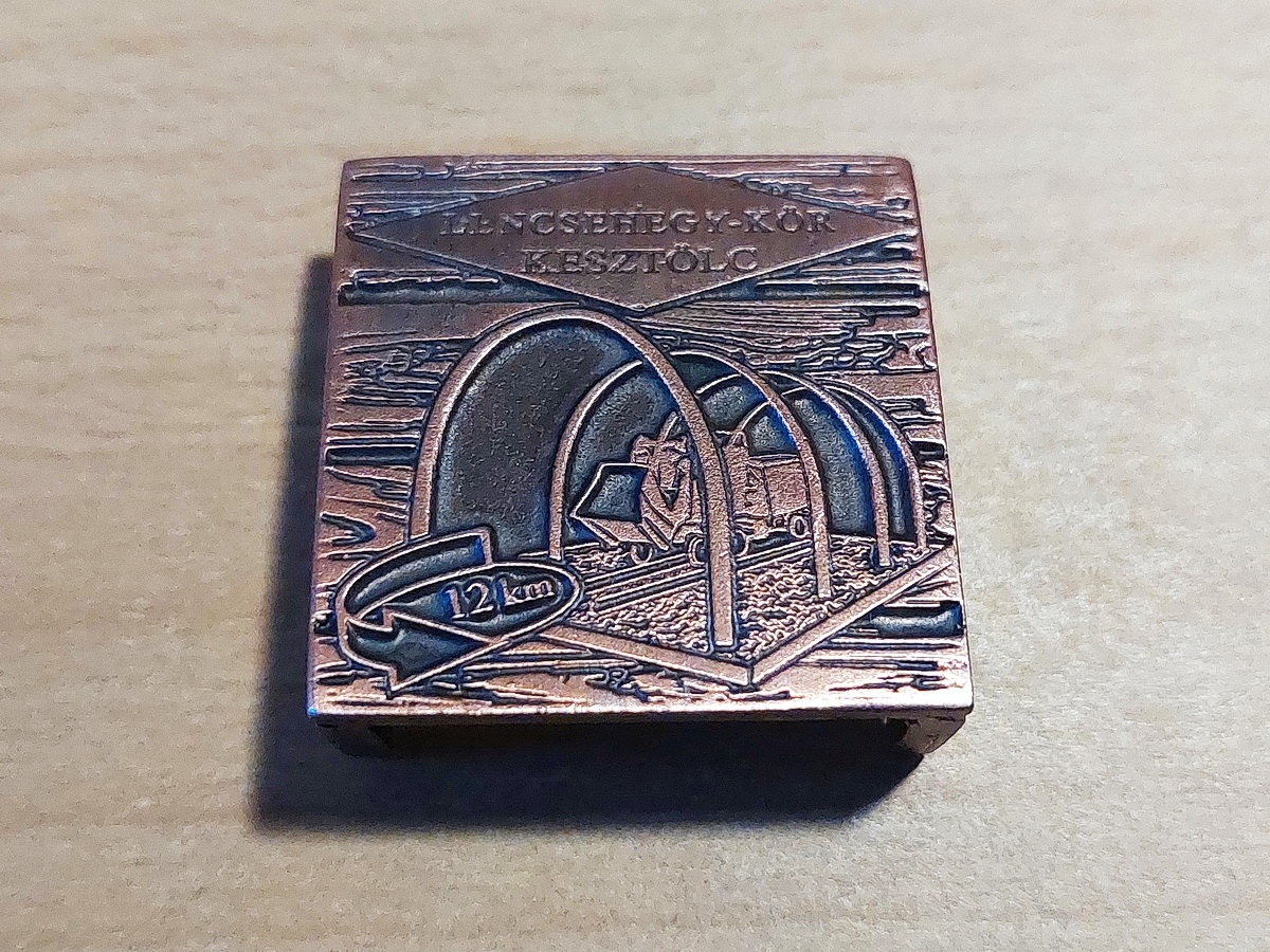 A túra teljesítéséért kapott jelvény