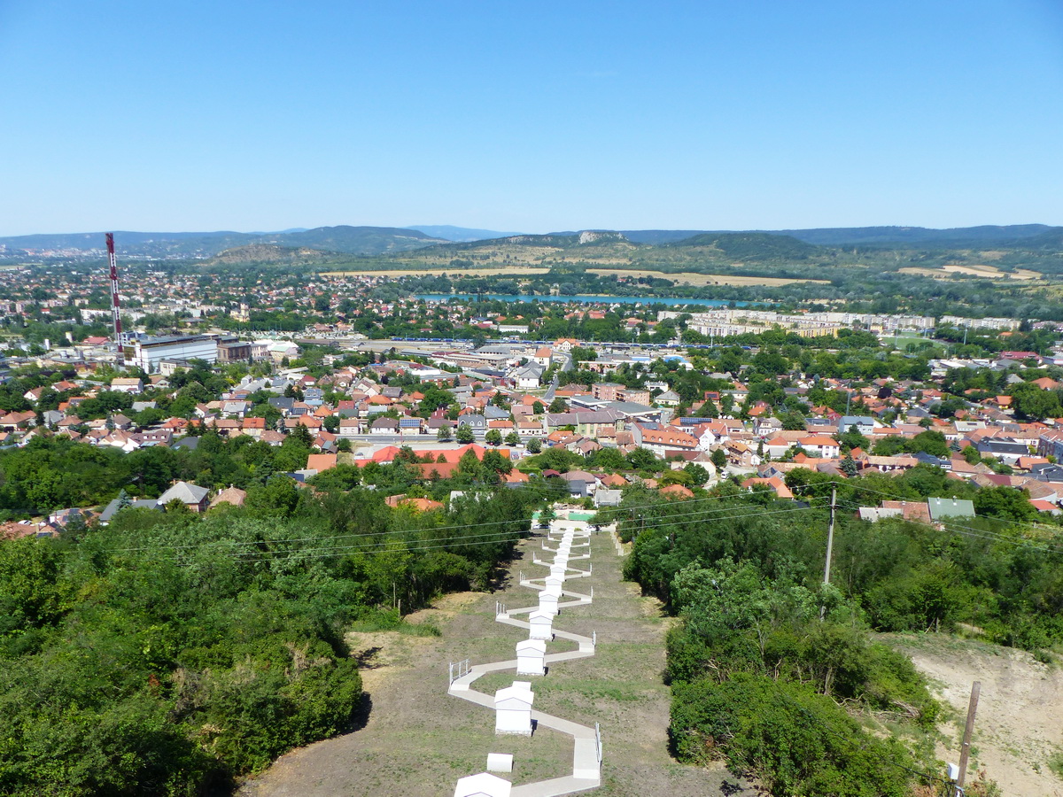 Reimann-altáró kör - Kilátás a Dorog feletti Aknatorony kilátóból a városra
