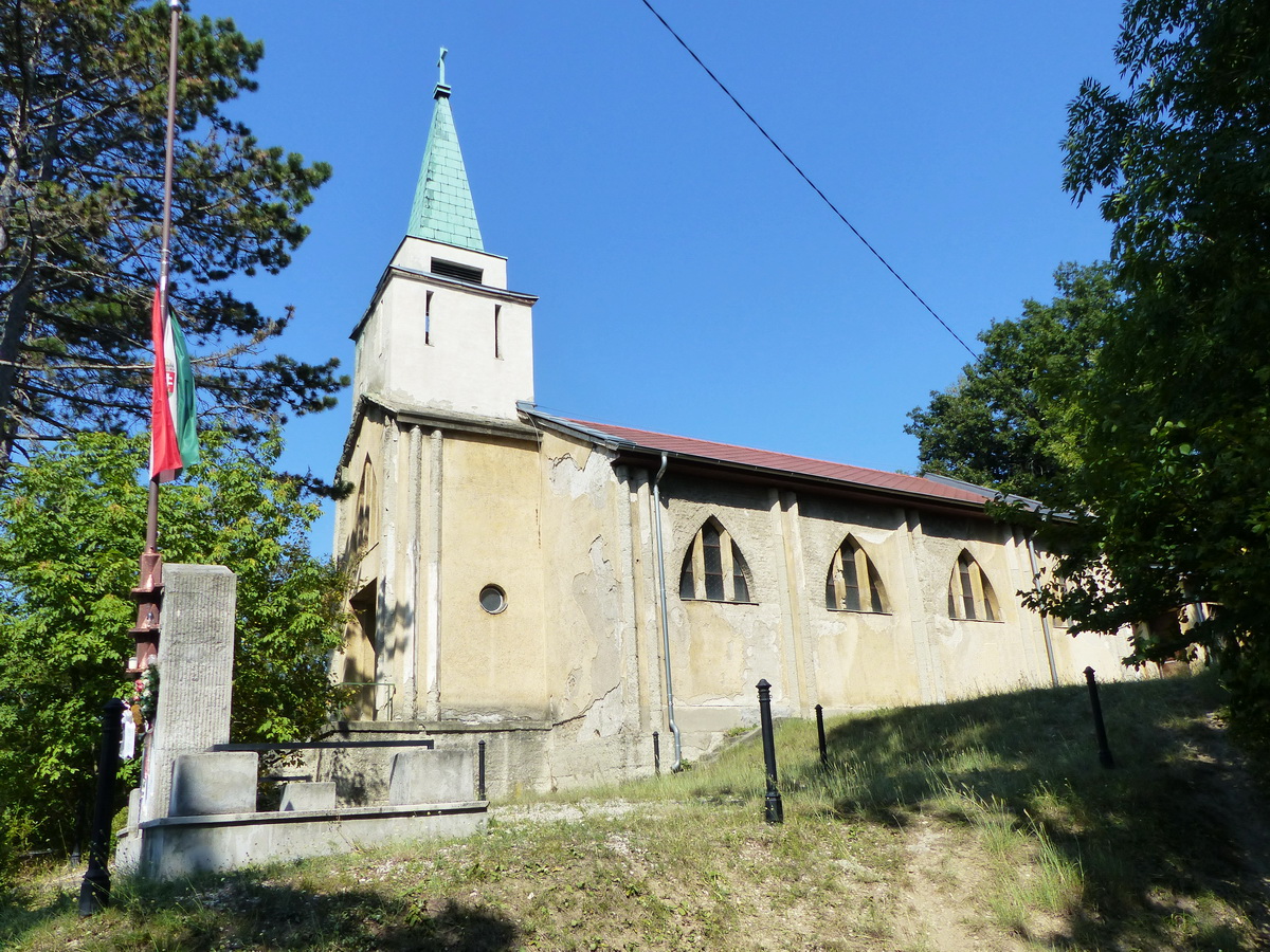 Csolnok - A Szent Borbála bányásztemplom