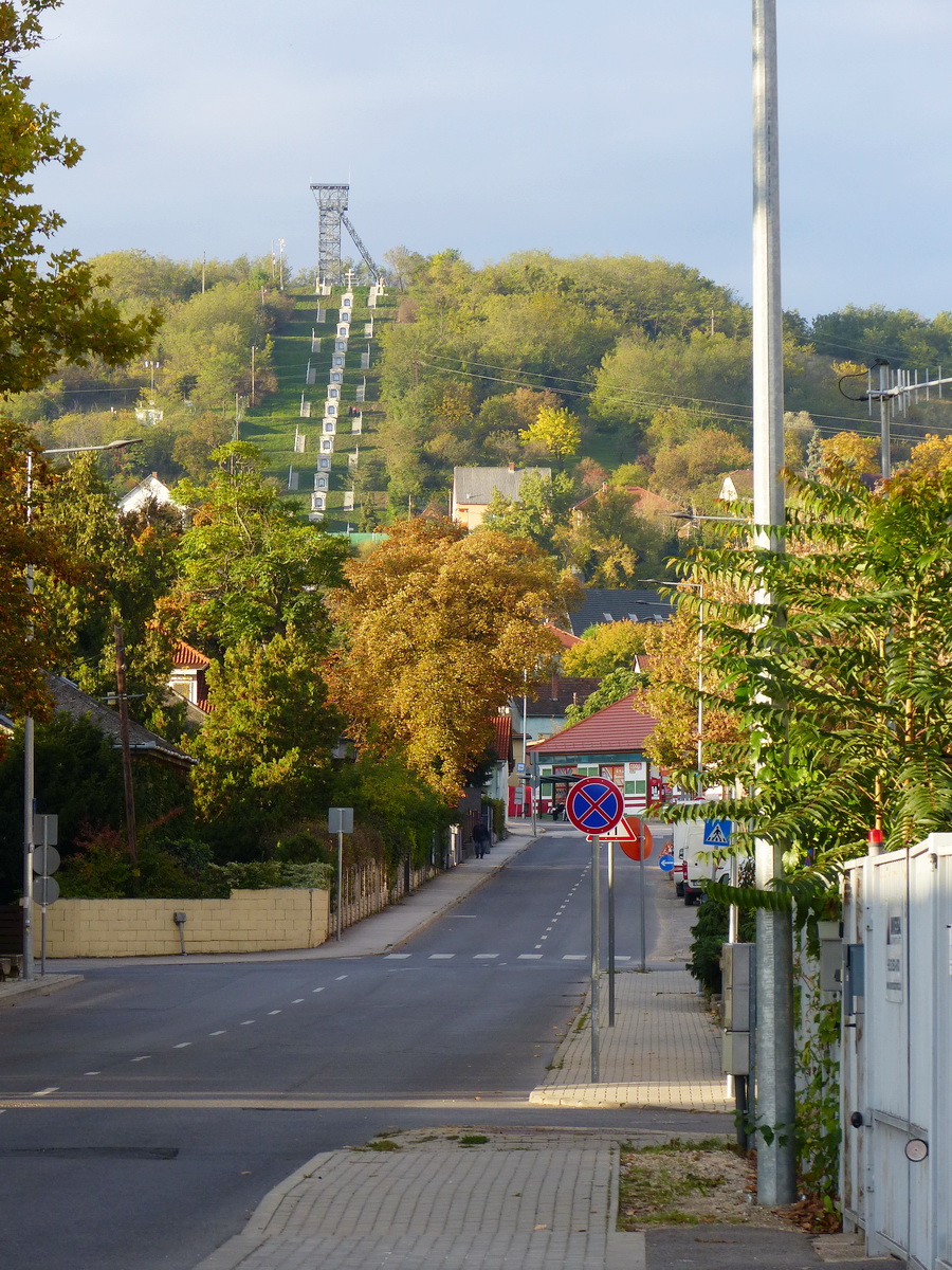 Az Aknatorony kilátó a Bányaigazgatóságtól fényképezve
