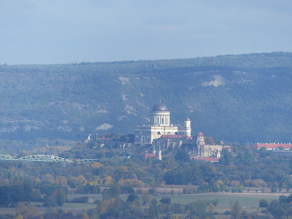 A Bazilika a fényképezőgép legnagyobb zoomjával nézve