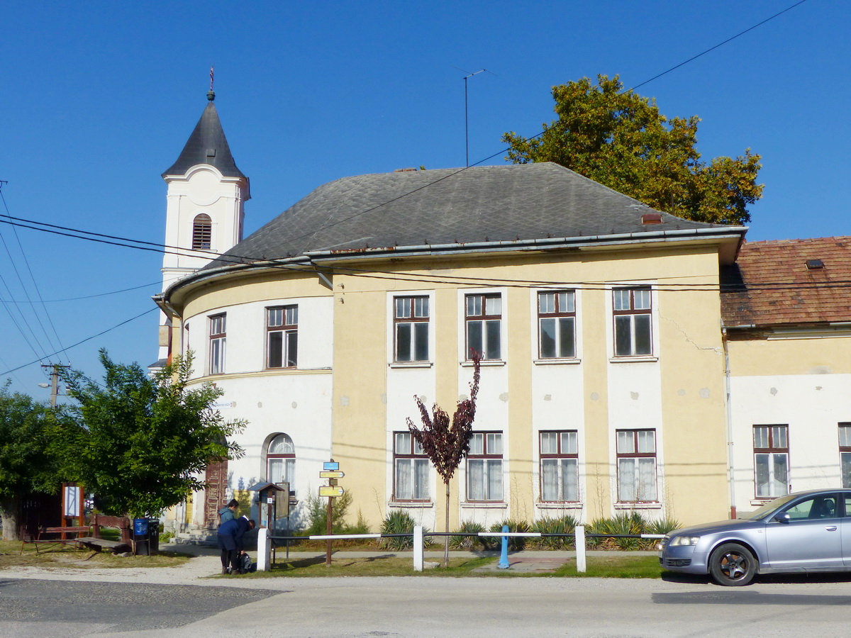 Itt áll a volt általános iskola épülete