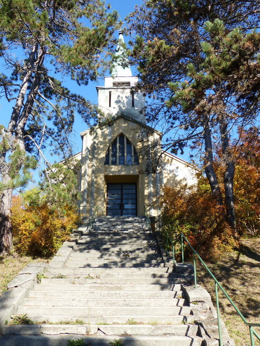 A csolnoki Szent Borbála bányásztemplom