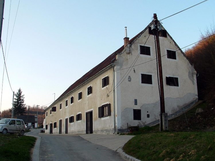 Szekszárdi-dombság - A volt Apponyi-pincészet épülete