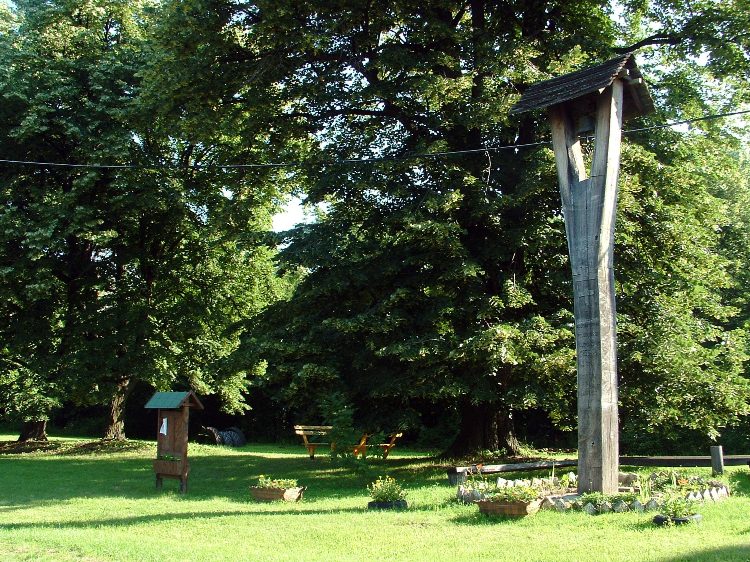 Zselic - Harangláb és pihenőhely Felsőkövesden