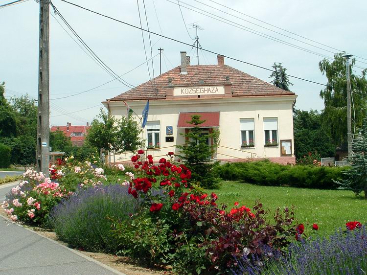 Galambok - A községháza