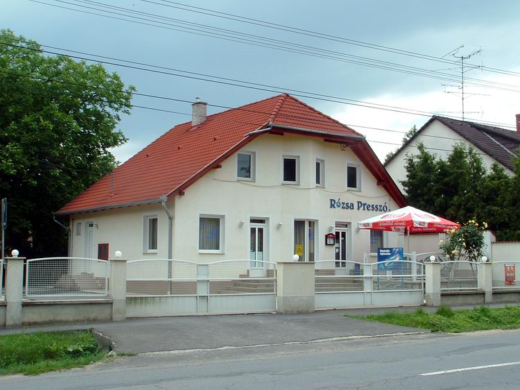 Palin - Rátértem a falun átvezető 74-es főútra