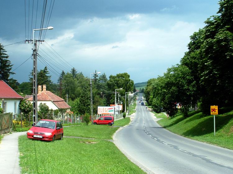 Palin - Rátértem a falun átvezető 74-es főútra