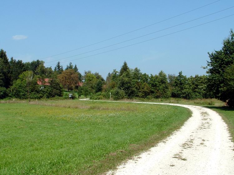 Megérkezés Gödörházára
