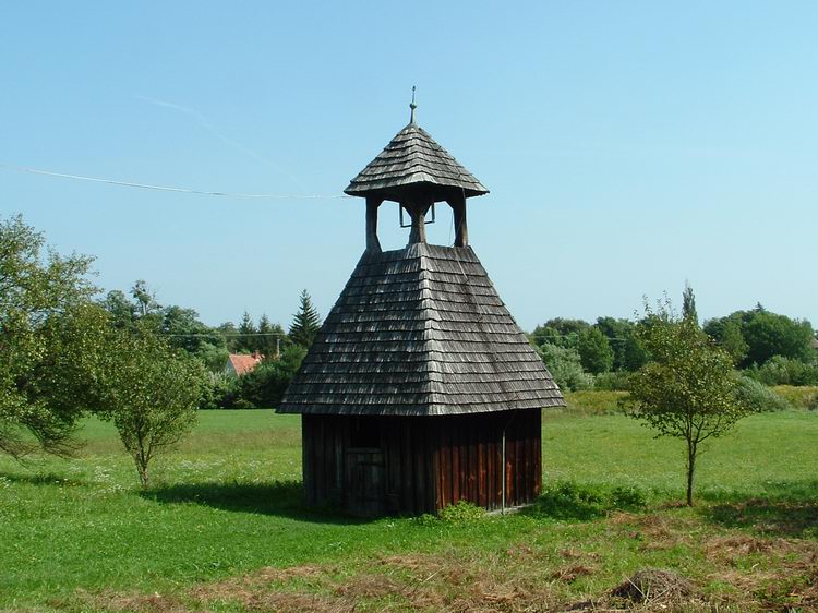 Harangláb Gödörházán