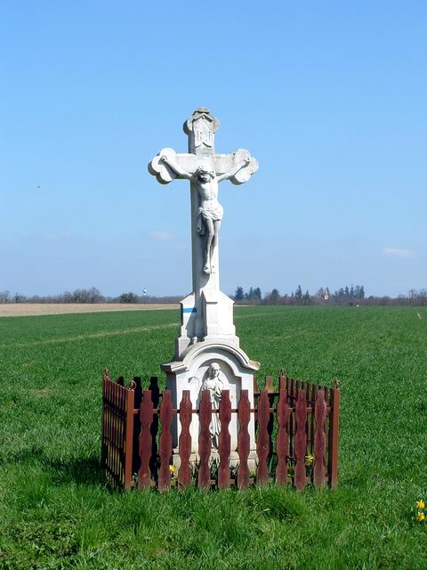 Kőfeszület Nagymizdó határában