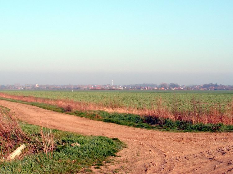 A mezőkön túl feltűnt Egyházasrádóc