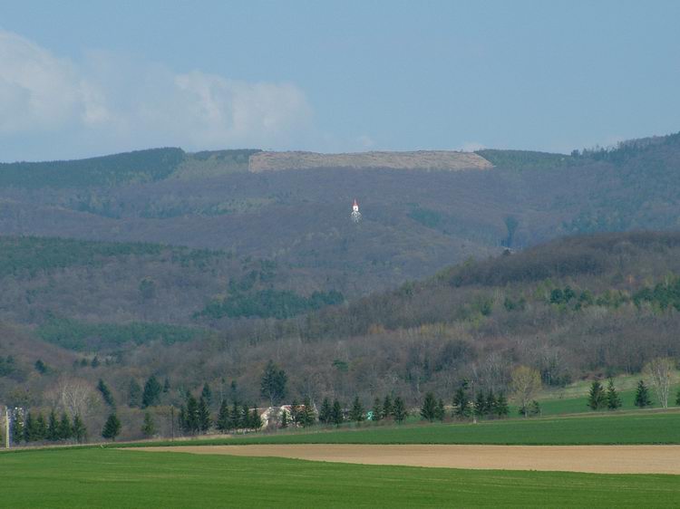Látszik a Velem feletti Szent Vid kápolna is