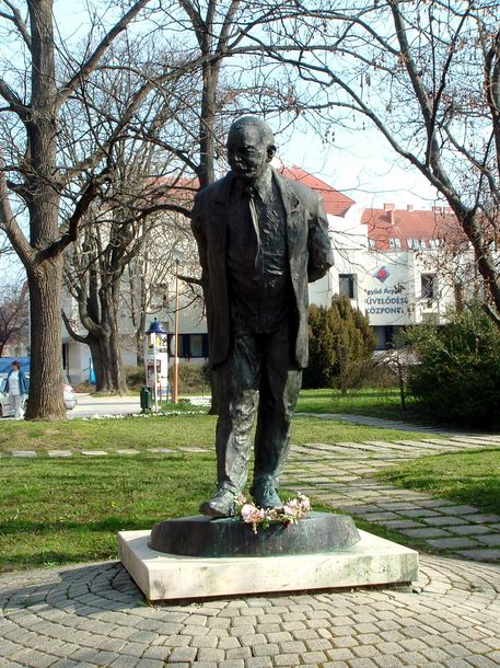 Kaposvár - Nagy Imre szobra
