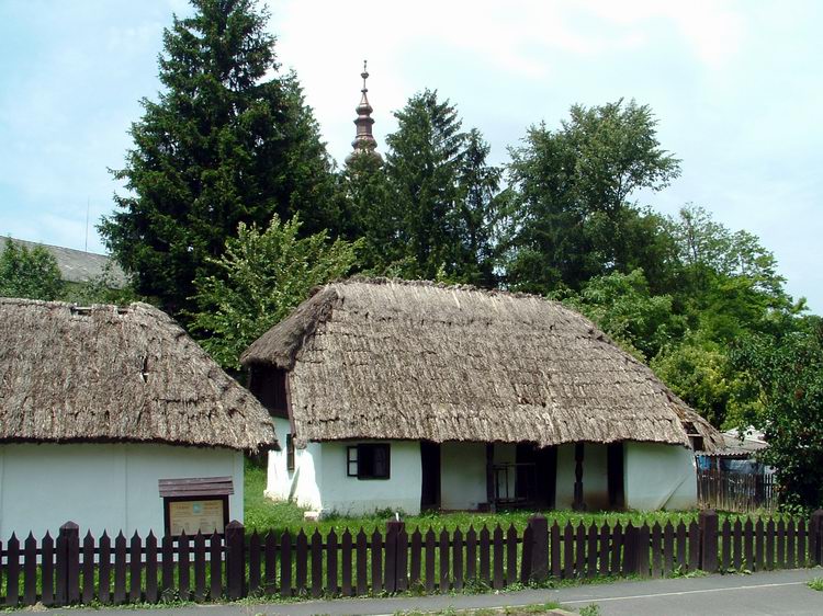 Galambok - A központban található a falu tájháza