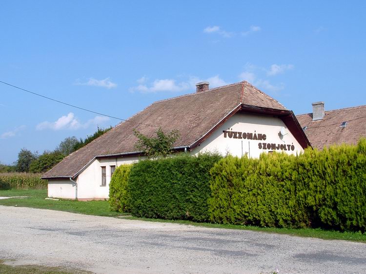 Magyarszombatfa - Tűzzománc Szomjoltó, kéktúra pecsételőhely