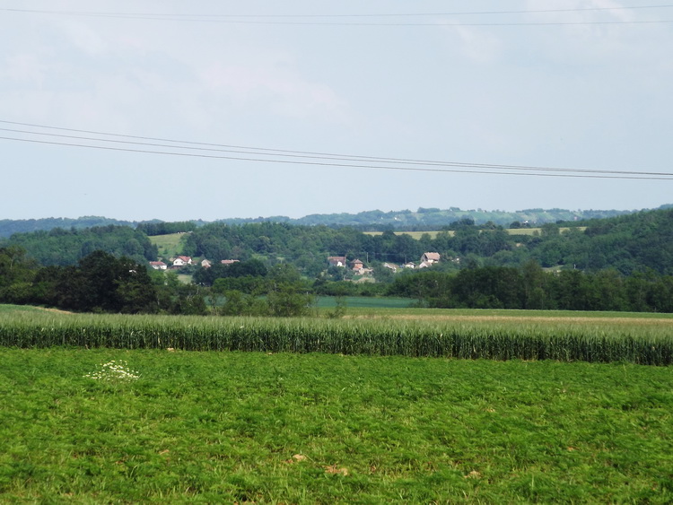 Rádiháza látképe Görbőpusztáról