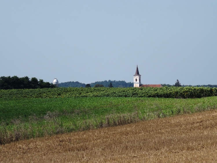 Feltűnt Kaposfő templomtornya