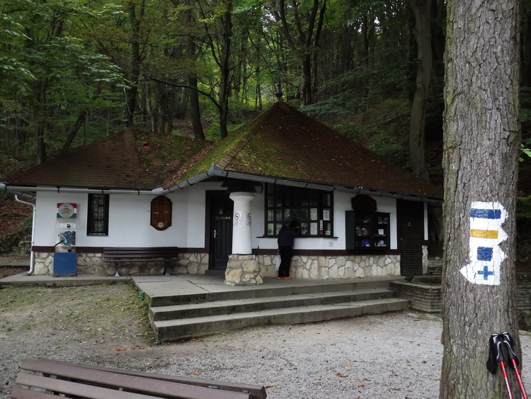 Abaligeten a barlangpénztár a pecsételőhely