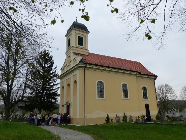 Pilisszentlászló kicsi római katolikus temploma is ellenőrzőpont