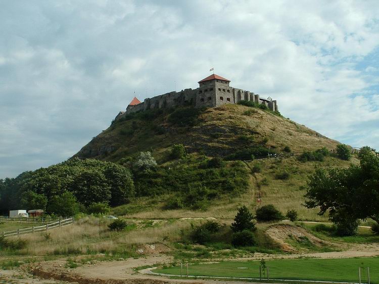 Sümeg - A várhegy és a vár észak felől nézve