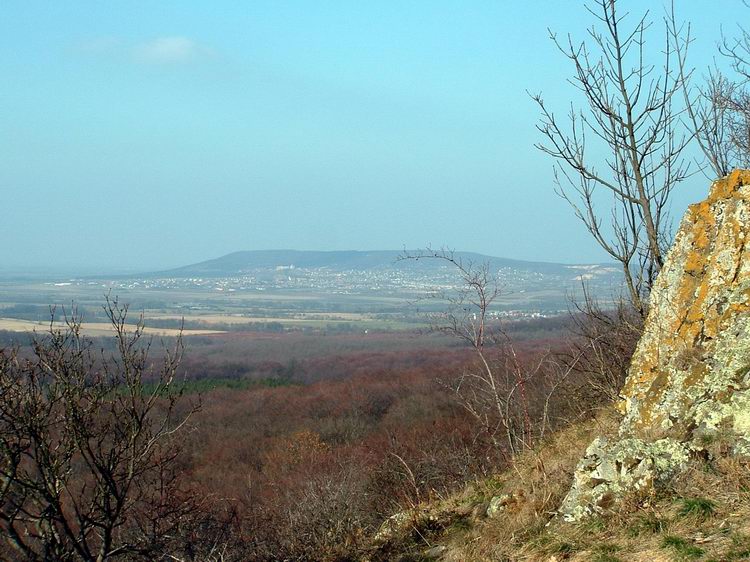 Kilátás a kereszttől Sümeg irányába