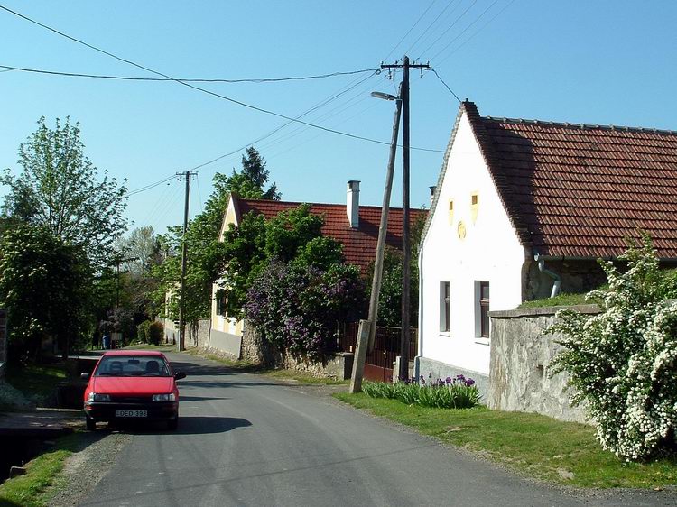 Szentbékkálla - A Kossuth Lajos utcán