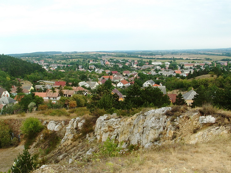 Bodajk - Kilátás a falura a kőfejtőtől