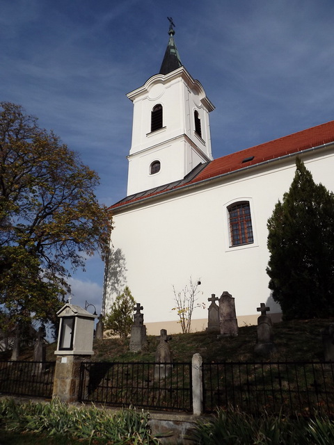 Piliscsév - A római katolikus templom 2.