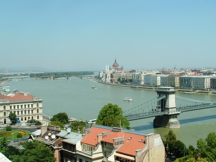 Budapest - Kilátás a Dunára a Budai Vártól