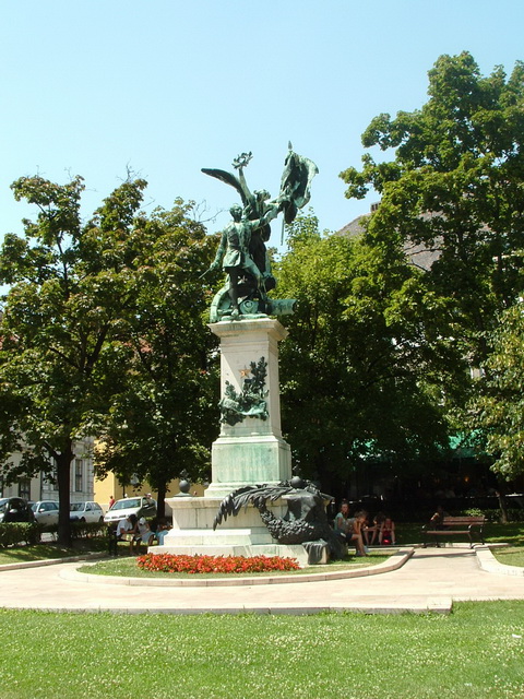 Budapest - Szoborcsoport a Dísz téren