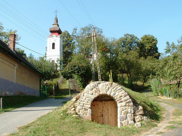 Alsópetény római katolikus temploma 1.