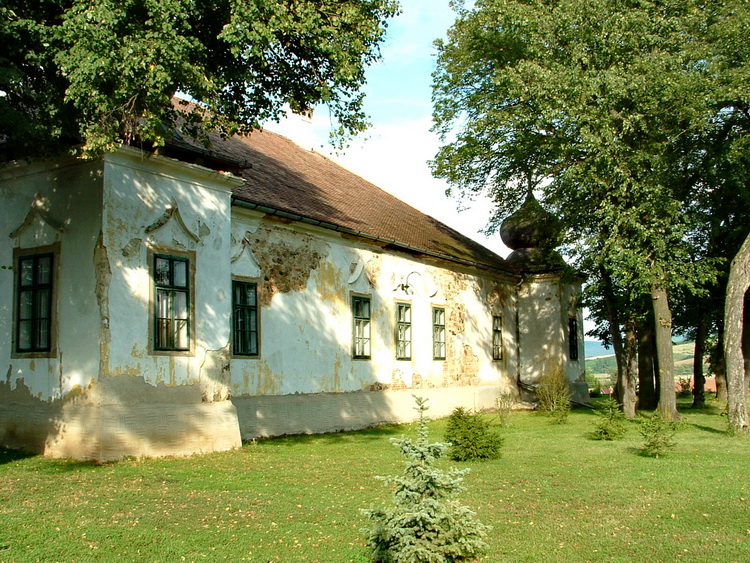 Cserhátsurány - A Jánossy kúria kissé lepusztult épülete