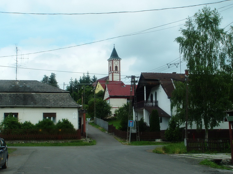 Nagybárkány faluközpontjában