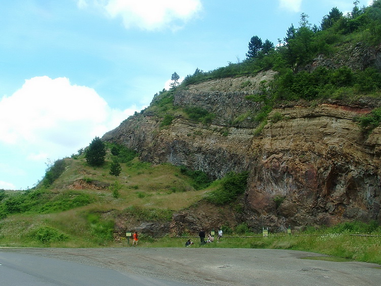 A Sámsonháza előtti védett geológiai feltárás