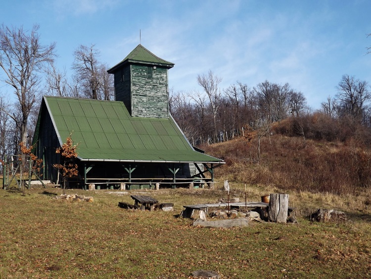 A hunter's stands lodge on the ridge