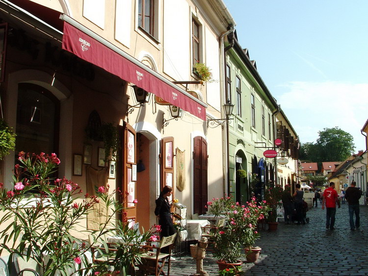 The old town of Eger lies at the feet of the Castle Hill