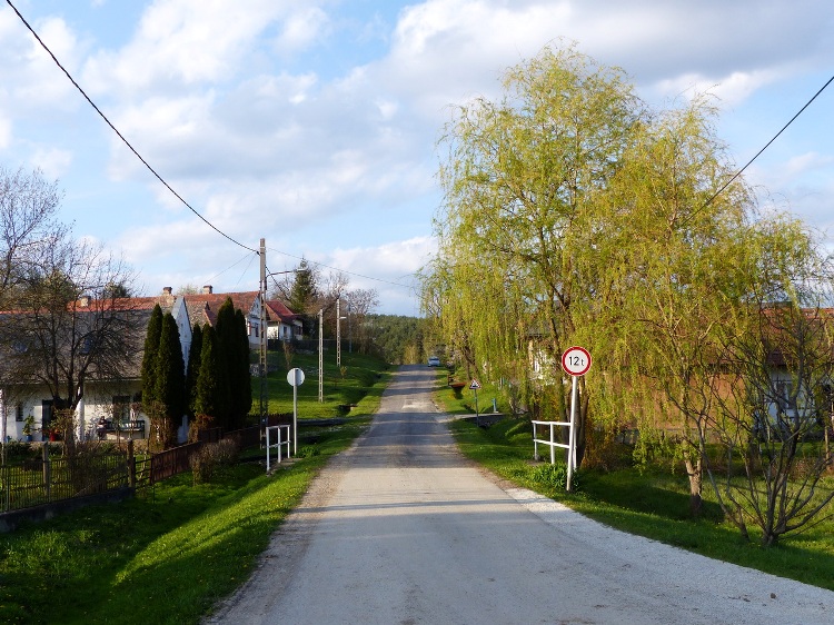 Tornabarakony - Végigsétálunk a Dózsa György utcán