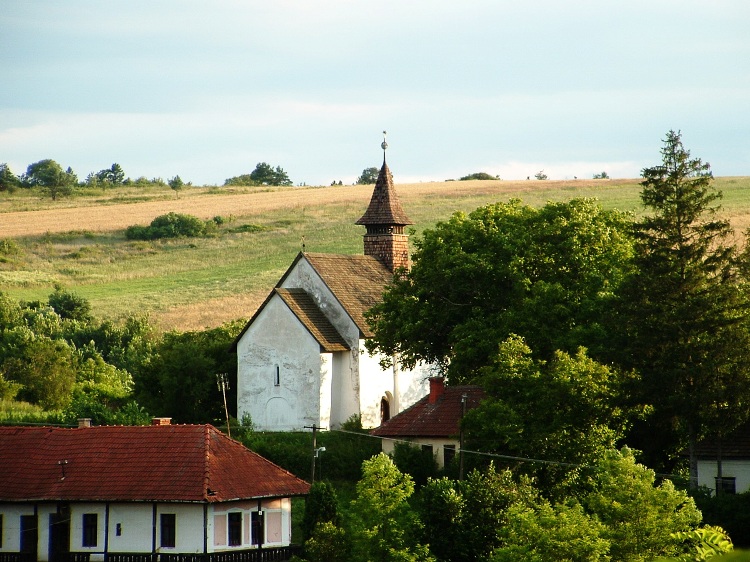 Rakacaszend Árpád kori temploma