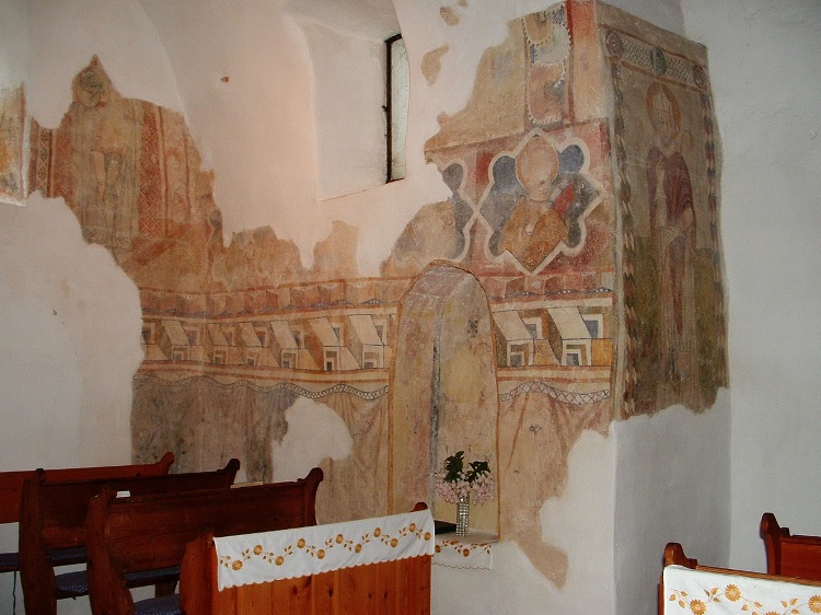 Rakacaszend - A református templom falán feltárt freskók